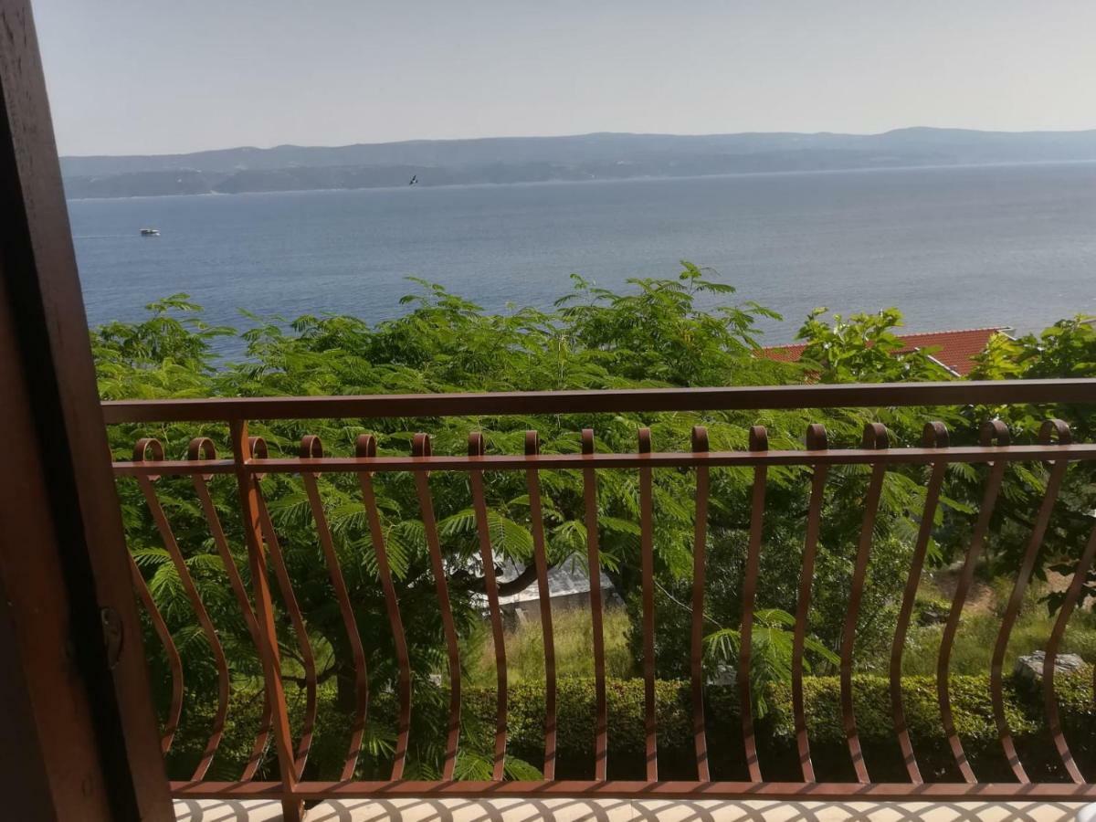 Apartmani Ujdur Omiš Exteriör bild