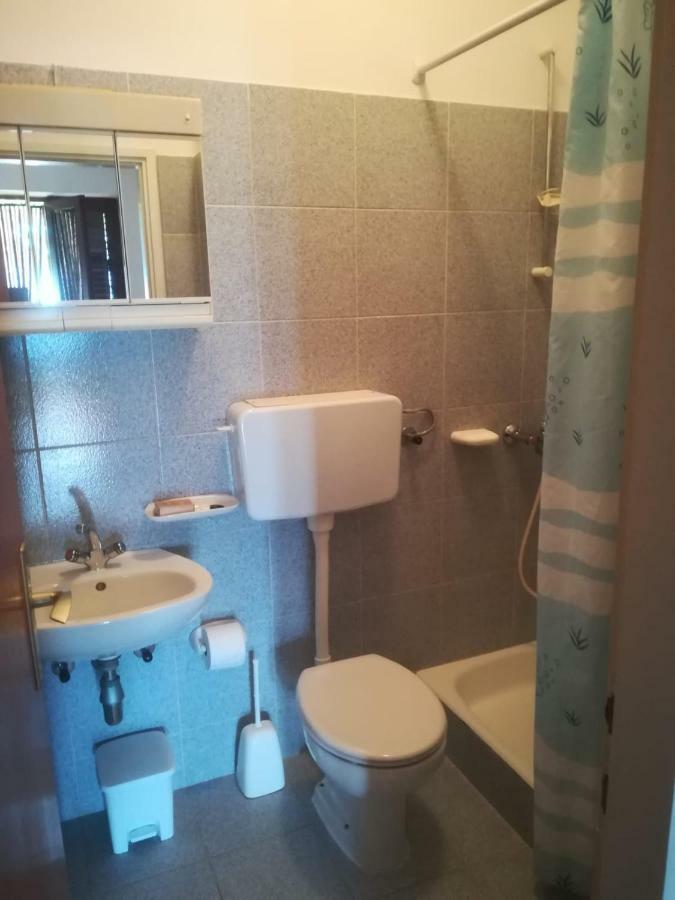 Apartmani Ujdur Omiš Exteriör bild