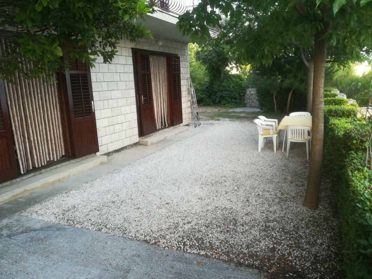 Apartmani Ujdur Omiš Exteriör bild