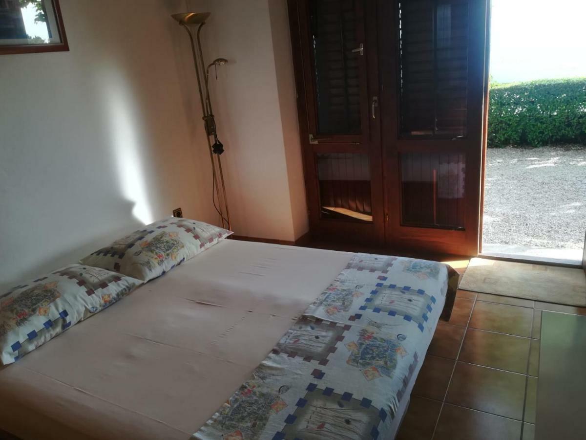 Apartmani Ujdur Omiš Exteriör bild