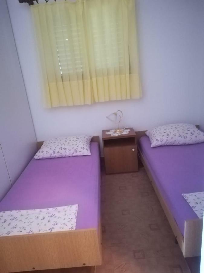 Apartmani Ujdur Omiš Exteriör bild