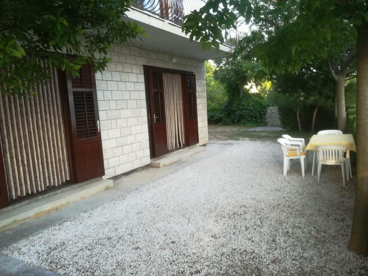 Apartmani Ujdur Omiš Exteriör bild