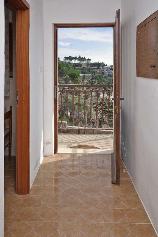 Apartmani Ujdur Omiš Exteriör bild